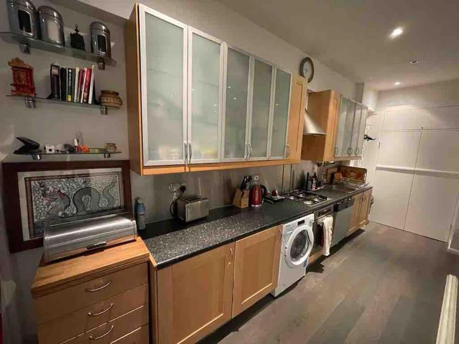 Large Studio Flat In Kensington Londres Exterior foto